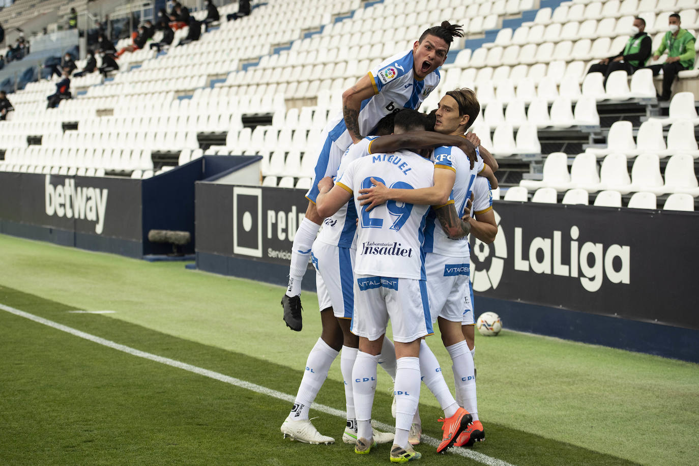 El conjunto berciano visita a los pepineros en uno de los encuentros que cierra la 35ª jornada de Segunda División.