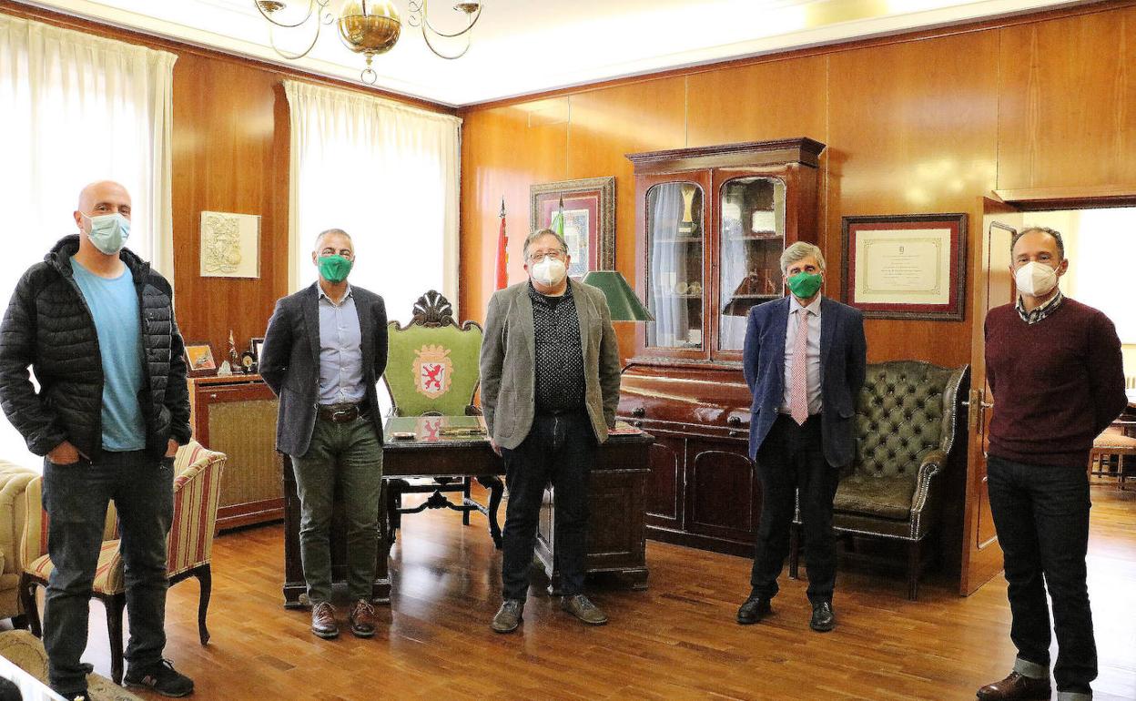 Colaboración entre la ULE y la asociación Laav.