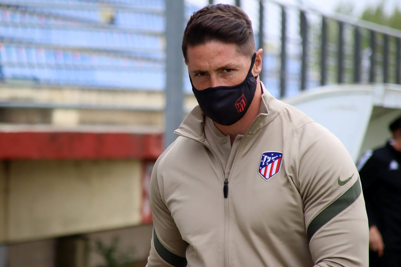 El niño pudo comprobar la evolución de su equipo y del juvenil del club leonés en Puente Castro.
