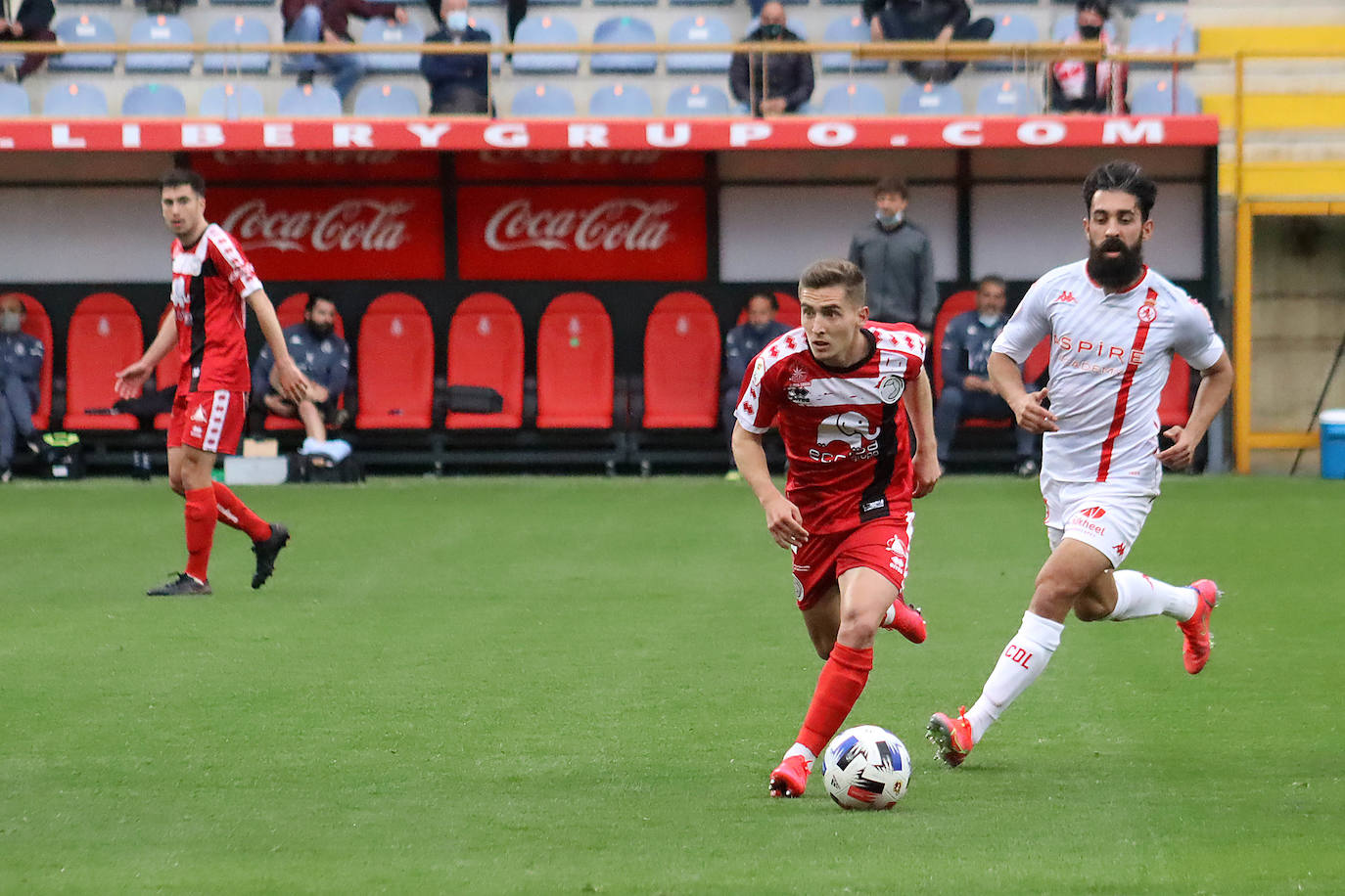 Leoneses y charros se enfrentaron en el Reino de León en una nueva jornada de Segunda División B.