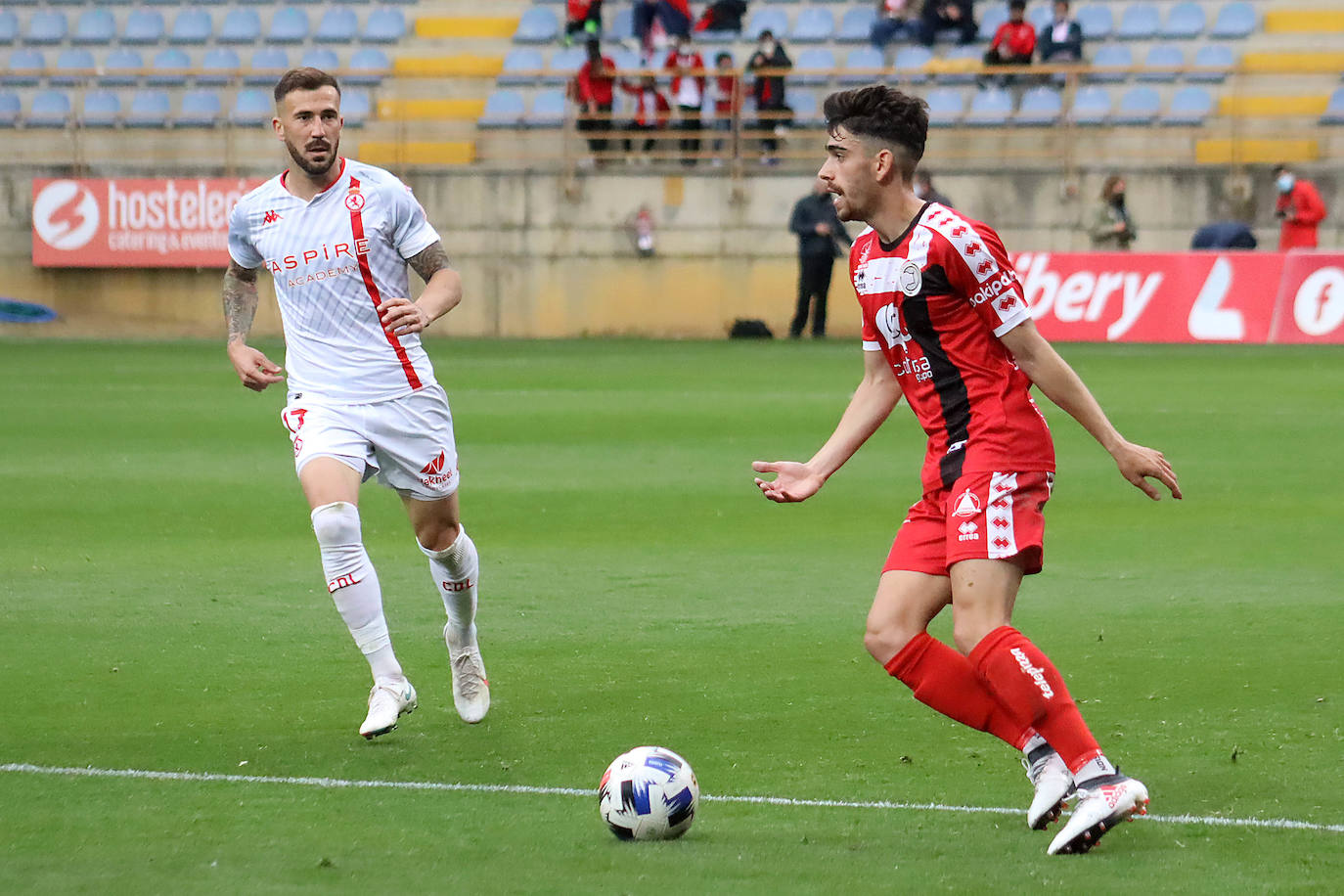 Leoneses y charros se enfrentaron en el Reino de León en una nueva jornada de Segunda División B.