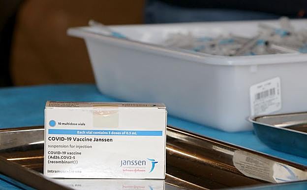 Galería. Una de las cajas de vacunas Janssen.