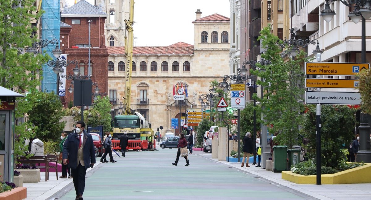 La Policía Local ha tramitado 30 denuncias por acceder a esta vía sin autorización en lo que va de año