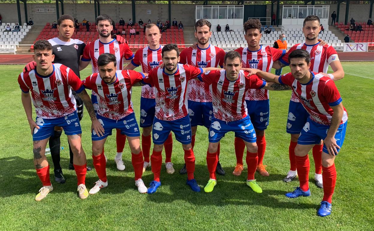 Once del conjunto berciano ante el Real Ávila.