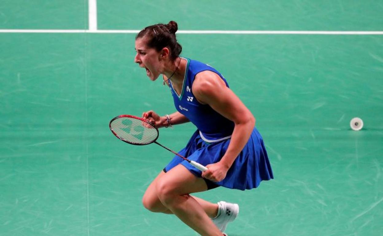 Carolina Marín celebra un punto en la final del Europeo de Kiev. 