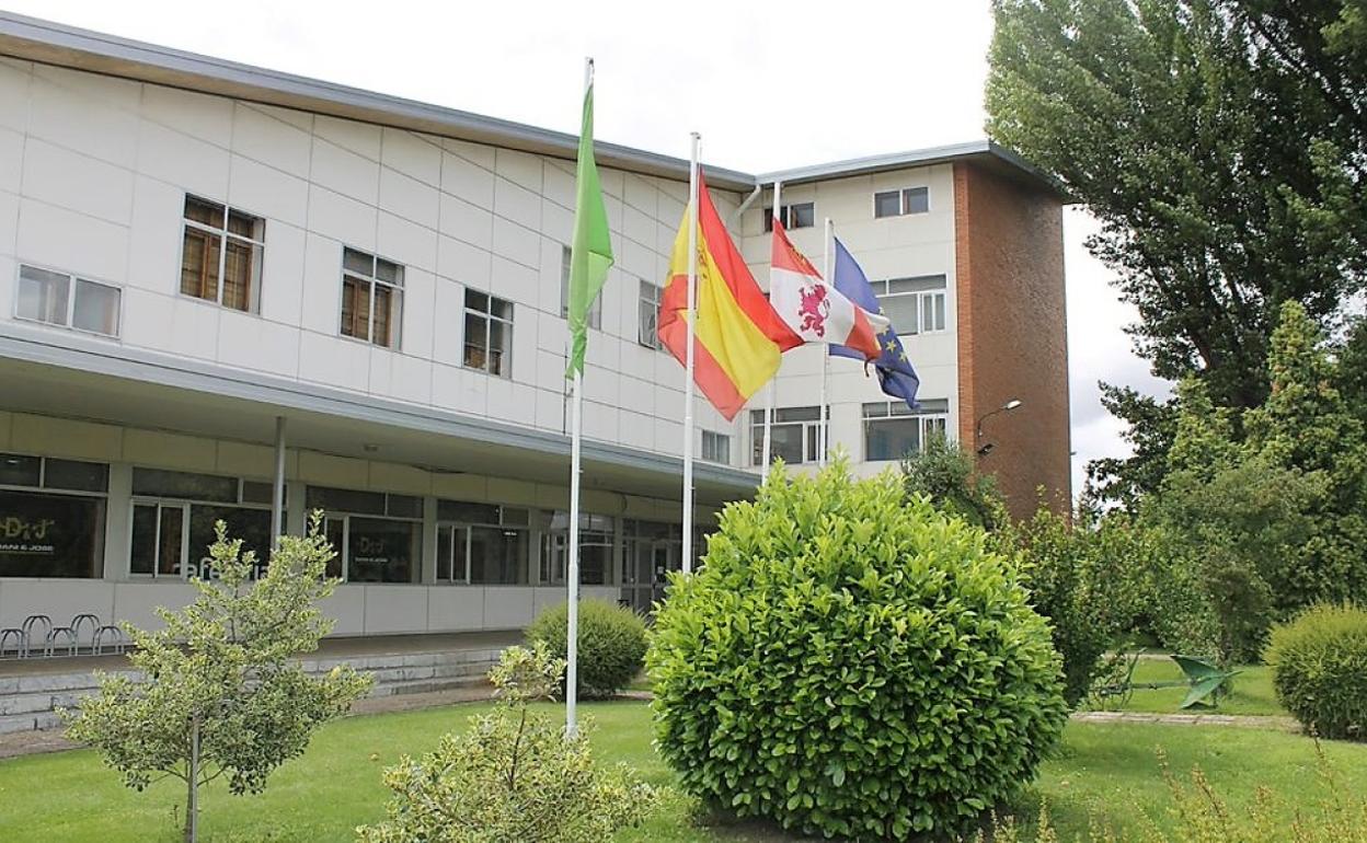 Escuela de Ingeniería Agraria y Forestal.