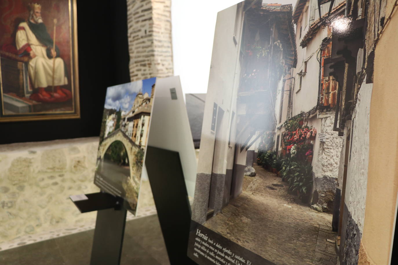 Exposición 'Descubre Sefarad' en el Palacio del Conde Luna.