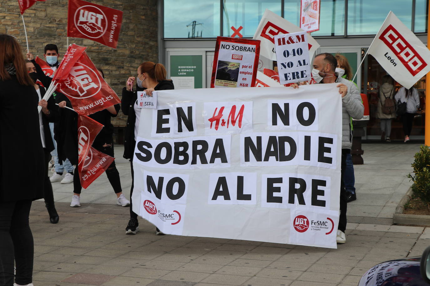 Las trabajadoras reclaman que no se precarice su empleo y se mantegan todos los puestos.