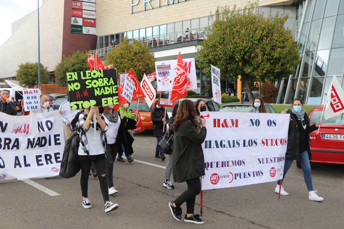 Las trabajadoras reclaman que no se precarice su empleo y se mantegan todos los puestos.