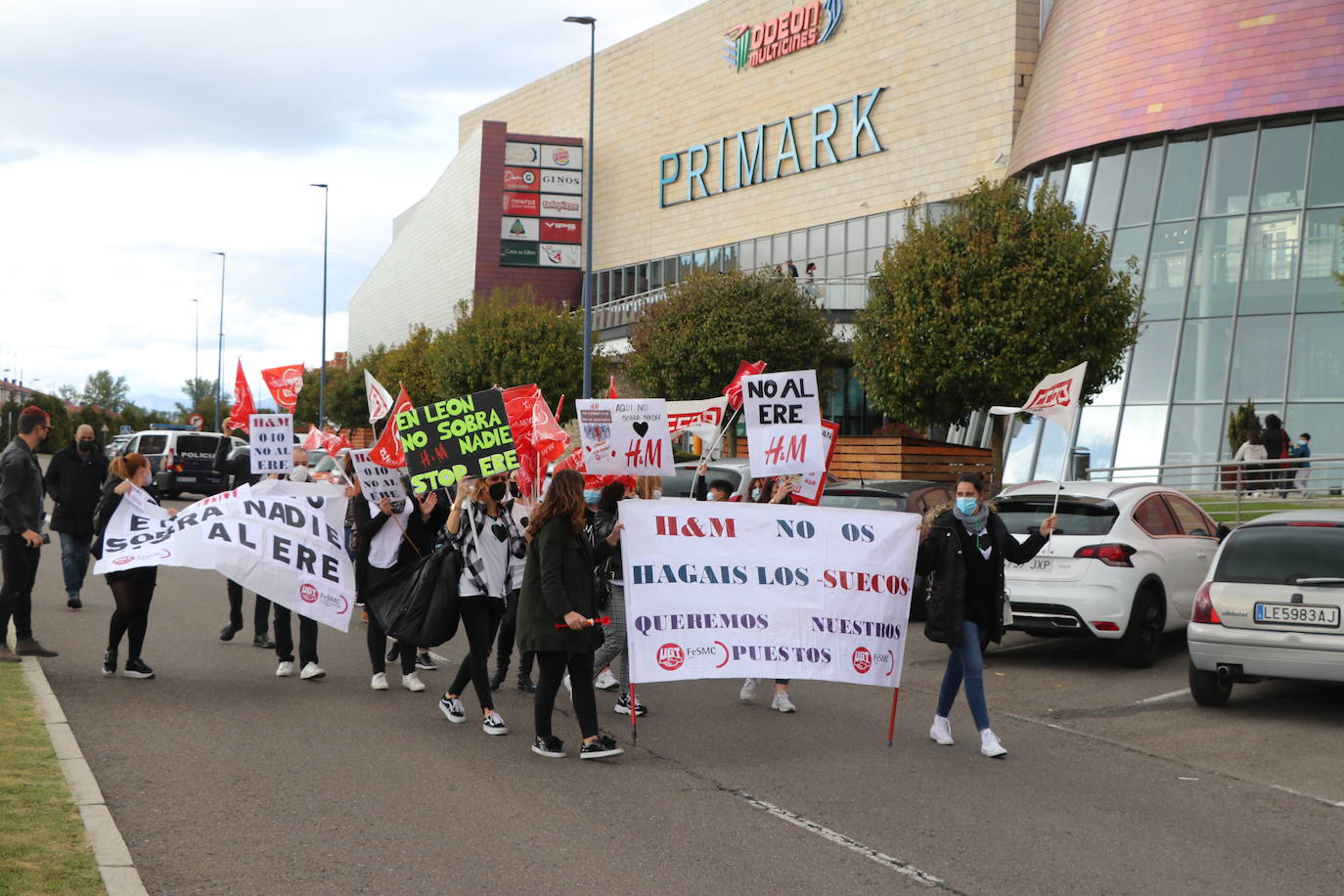 Las trabajadoras reclaman que no se precarice su empleo y se mantegan todos los puestos.