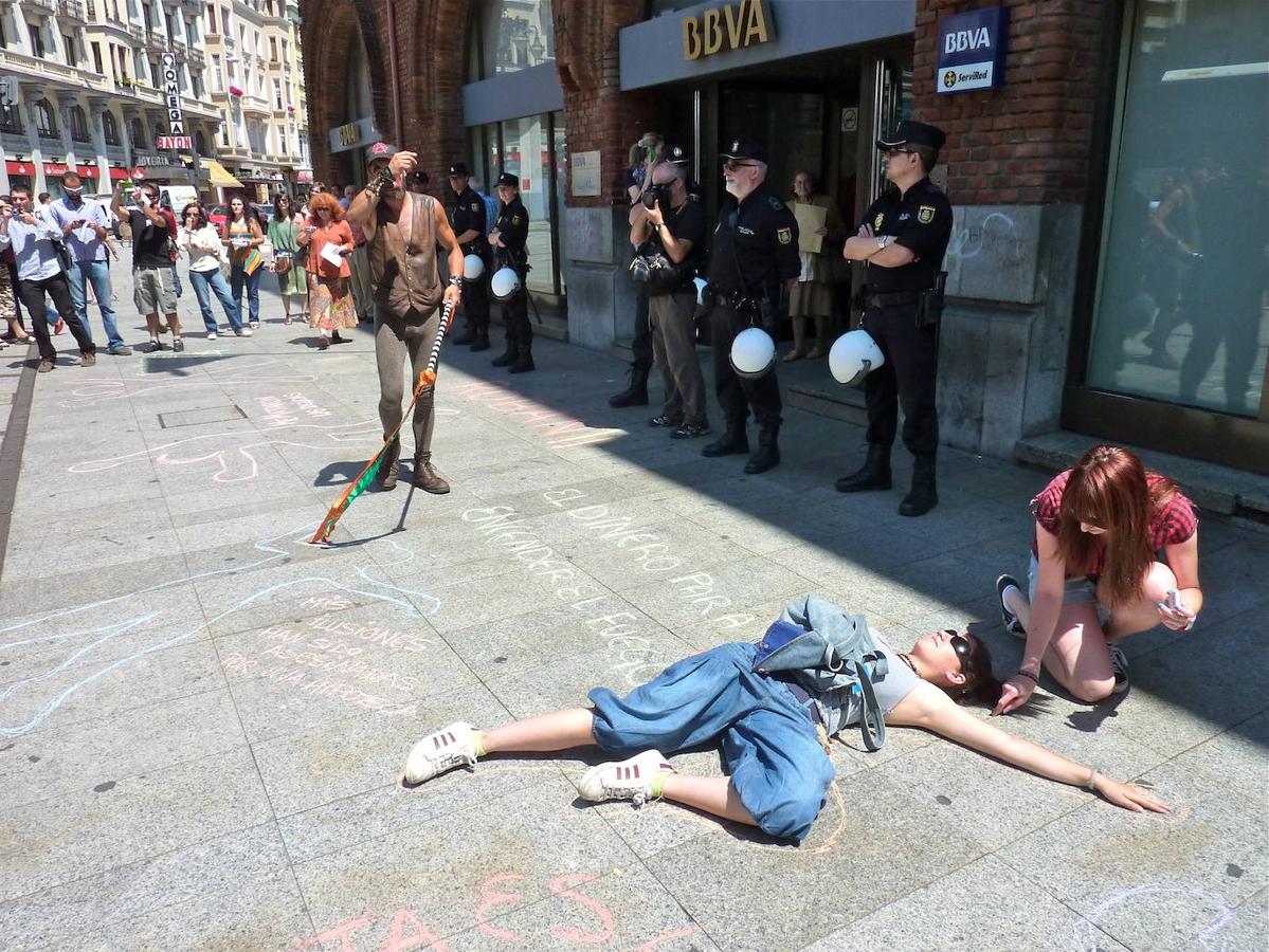 Parece que ha sido un abrir y cerrar de ojos, pero en realidad ha pasado una década. León mira a aquel lejano 15M, con su movimiento desde las bases de la sociedad, con su acampaña y con sus manifestaciones. Pero hoy, ¿qué queda de todo aquello?