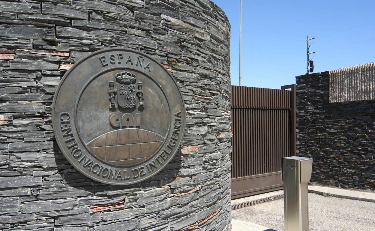 Entrada a la sede del Centro Nacional de Inteligencia (CNI ), ubicado en las inmediaciones de la autovía de A Coruña, a las afueras de Madrid.