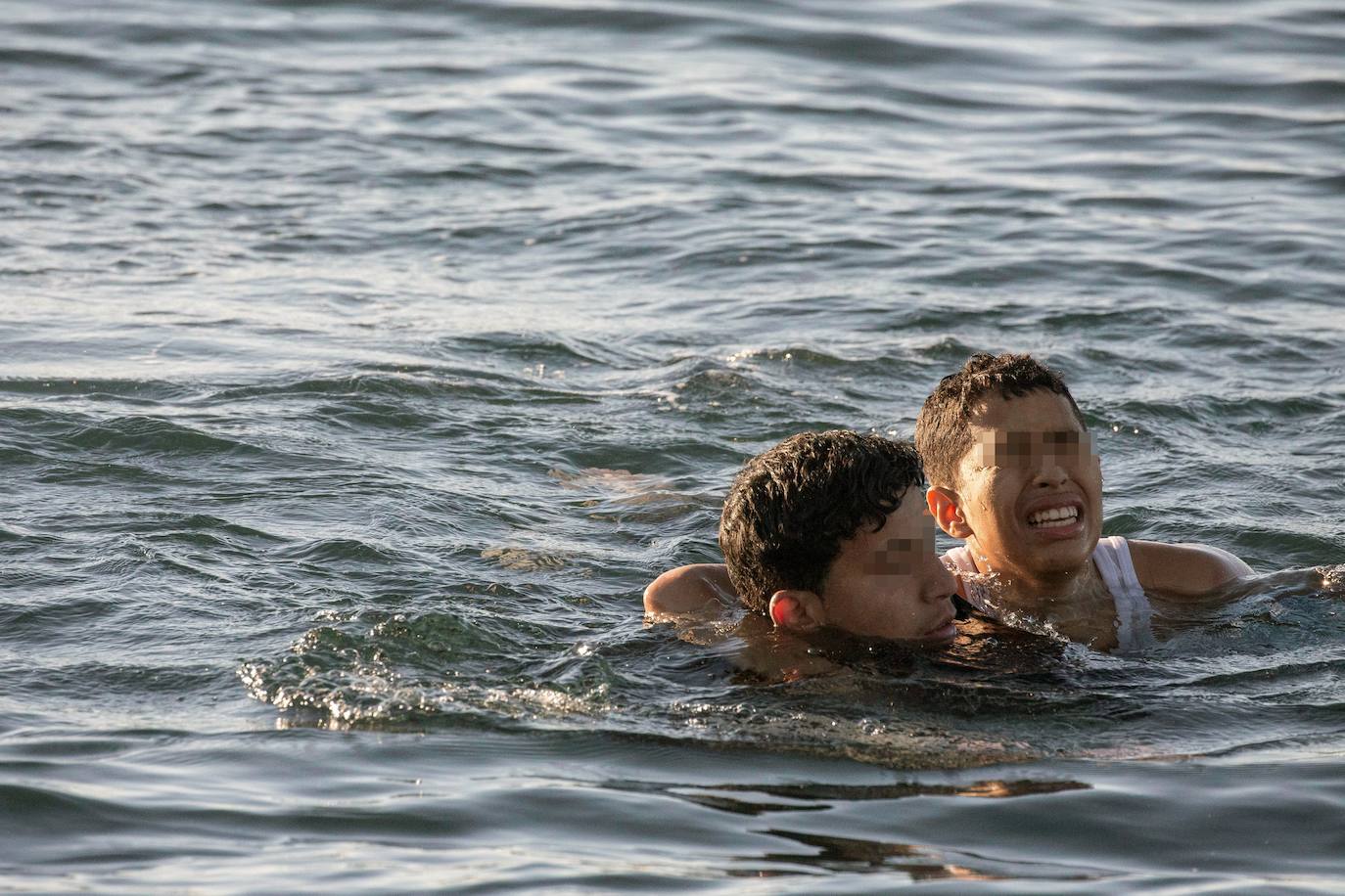 Tercer día de crisis migratoria en la frontera entre Ceuta y Marruecos