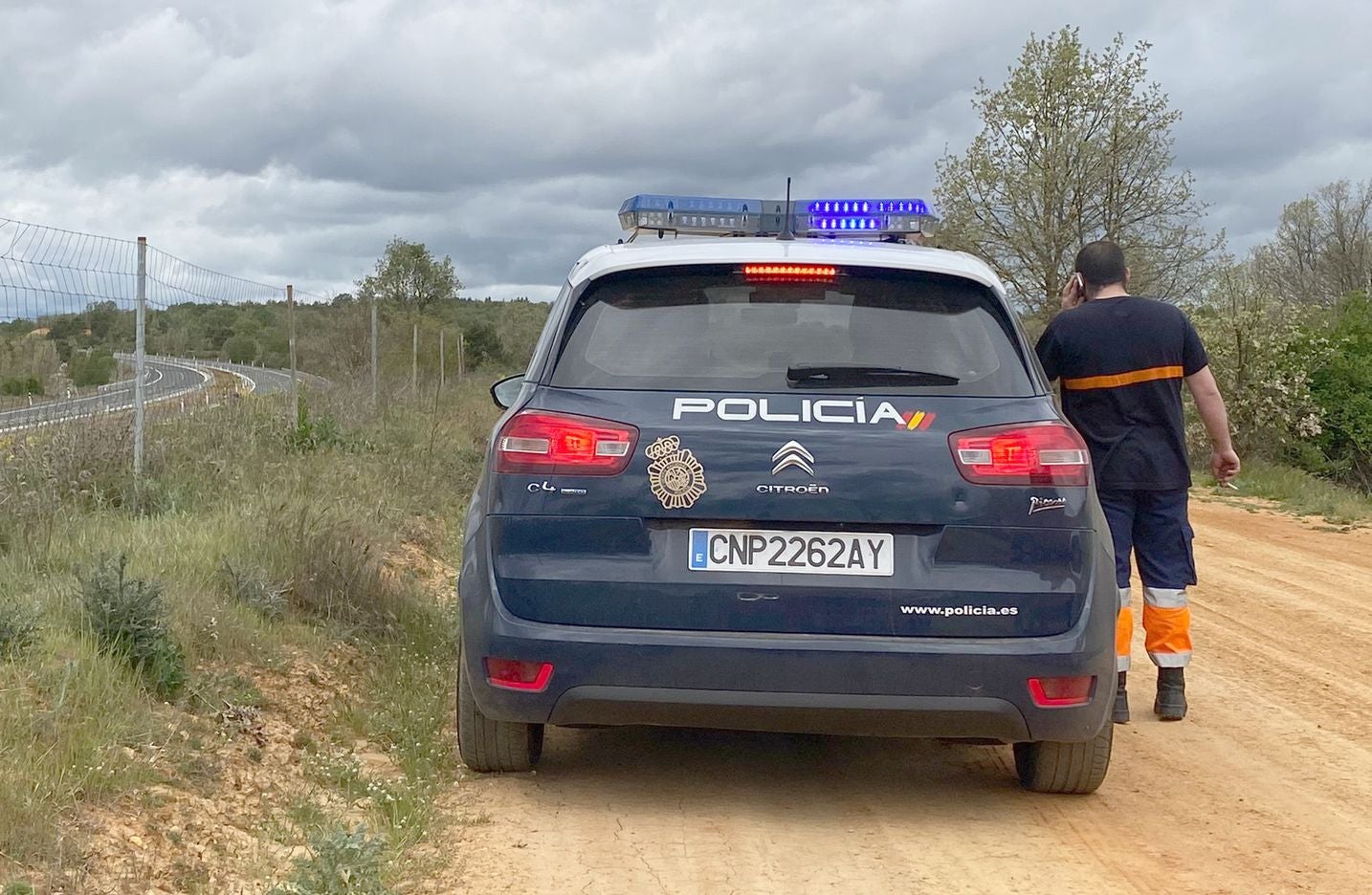 La joven de Valverde de la Virgen responde al nombre de Cristina Ramos y desaparecía este pasado jueves | La mujer desaparecida tenía una orden de alejamiento de su expareja y se encontraba en tratamiento médico especializado | La Unidad Canina de la Guardia Civil de Zamora se irncopora a la búsqueda de la joven. 