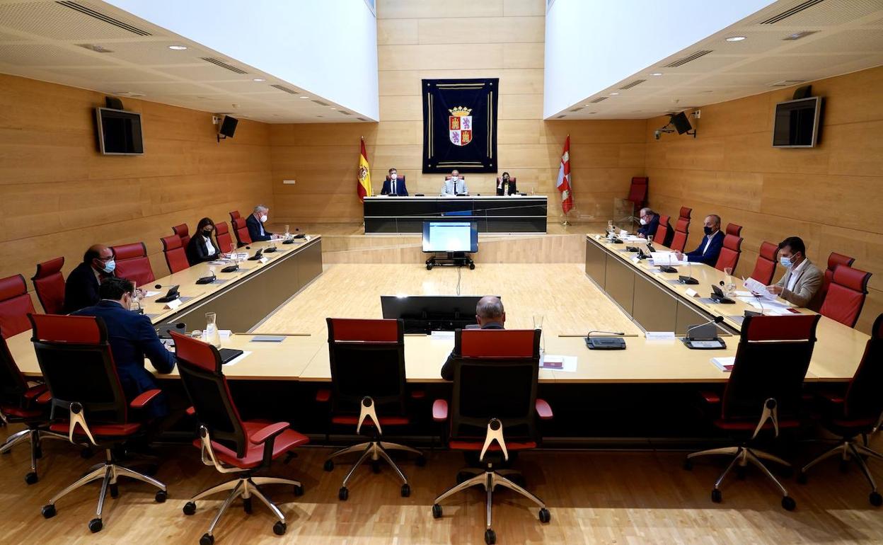 Reunión de la mesa de portavoces en las Cortes.