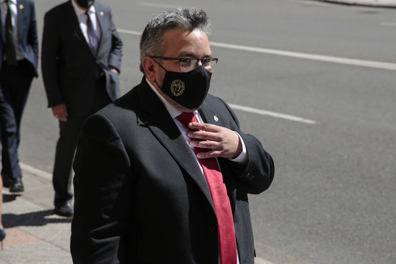 Coincidiendo con el domingo de Pentecostés, se ha producido el relevo de la cofradía en una solemne eucaristía en Santa Nonia