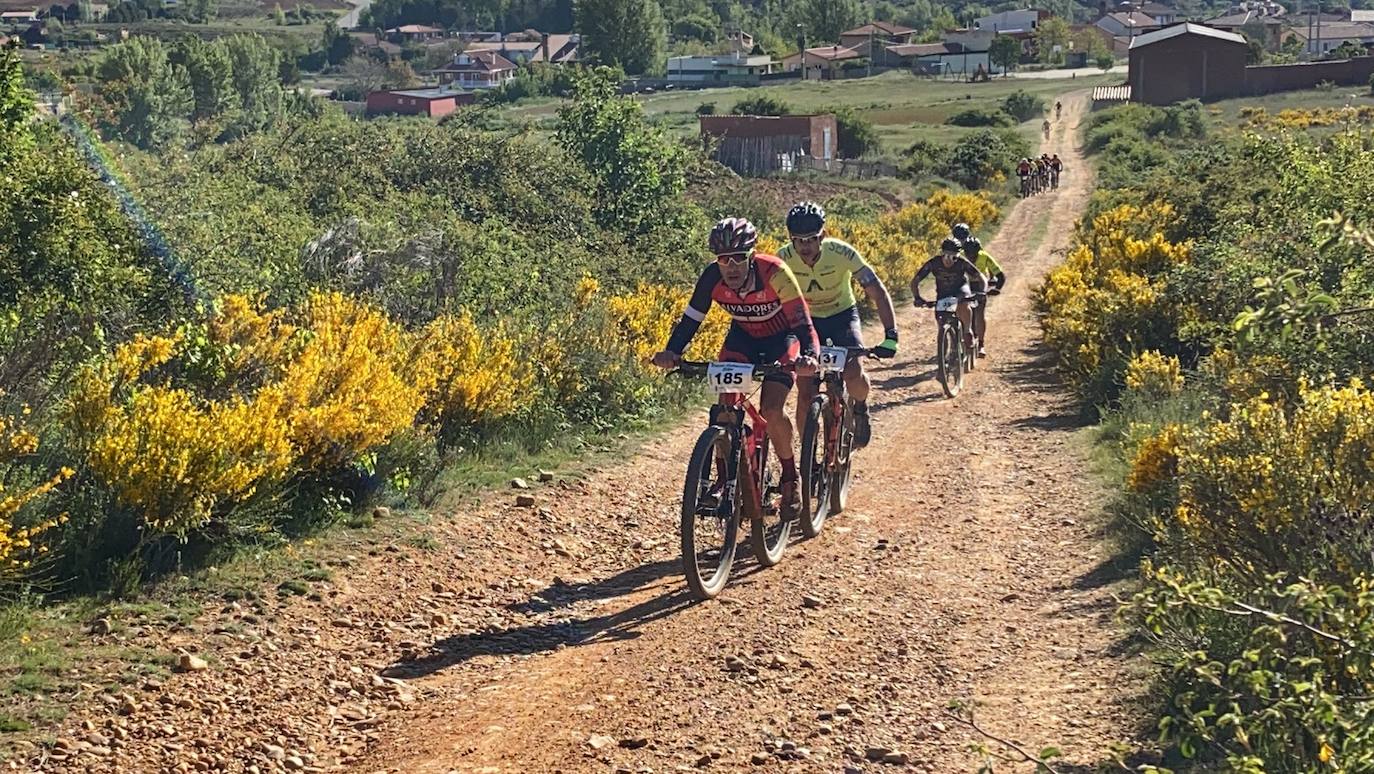 La Transonarriba ha convertido el municipio en el centro neurálgico del ciclismo de montaña en la provincia de León.