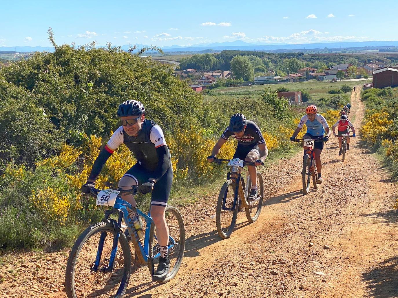 La Transonarriba ha convertido el municipio en el centro neurálgico del ciclismo de montaña en la provincia de León.