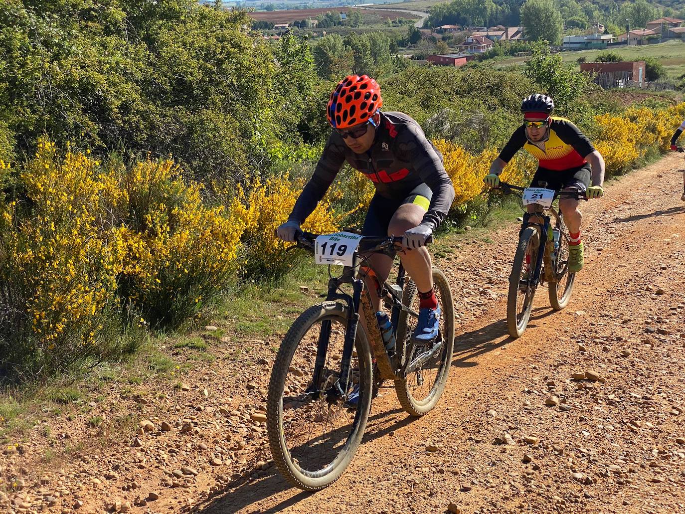 La Transonarriba ha convertido el municipio en el centro neurálgico del ciclismo de montaña en la provincia de León.