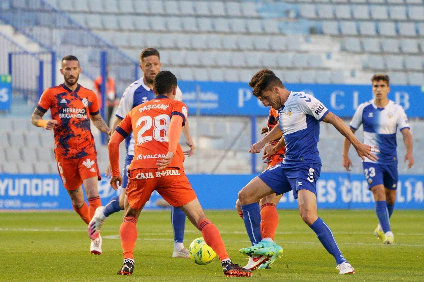 La SD Ponferradina visita la Nova Creu Alta para medirse al CE Sabadell en el último partido a domicilio del curso.