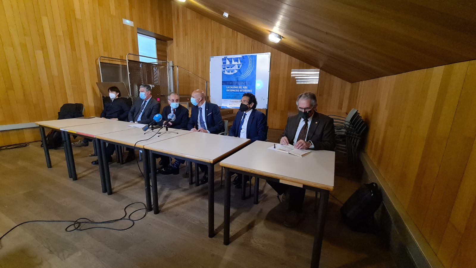 El Auditorio Ciudad de León acoge este simposio con una decena de expertos en la materia.