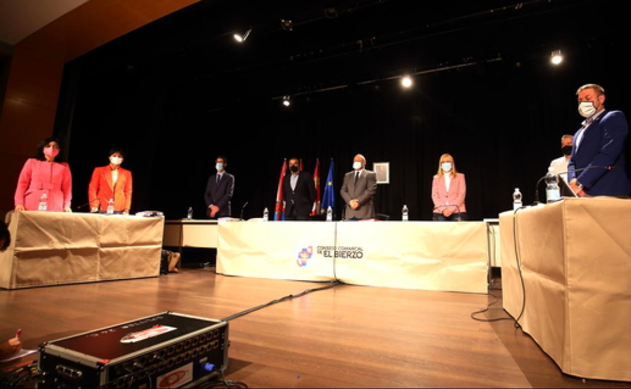 El pleno del Consejo Comarcal del Bierzo guarda un minuto de silencio por el fallecimiento de Cristobal Halffter.