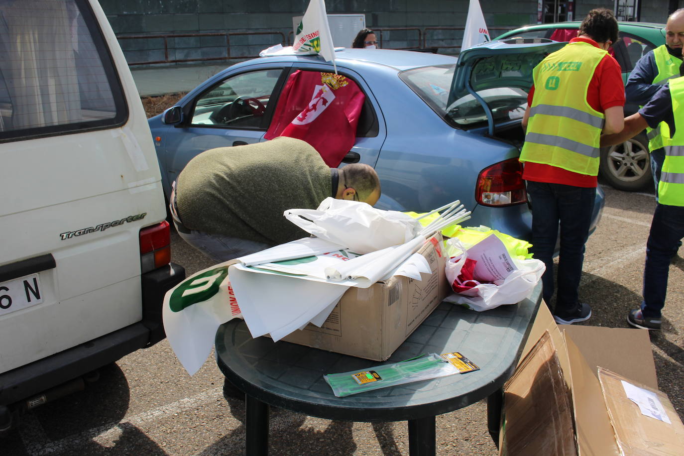 Trece camiones recorren las calles de León contra una PAC «cada vez menos productivista».