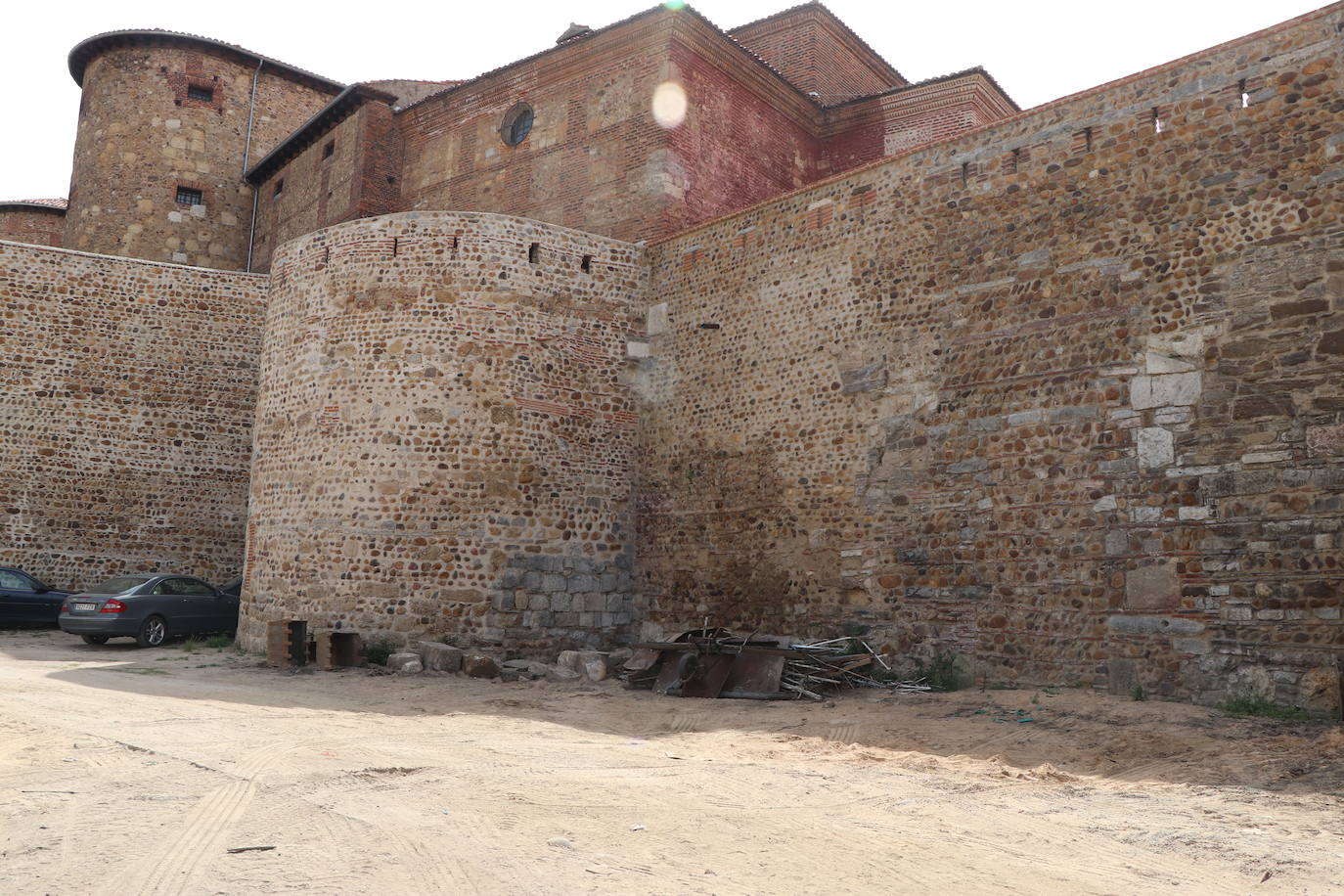 La zona arqueológica de la Era del Moro dotará a la capital de nuevos lienzos de su muralla que será puesta en valor.