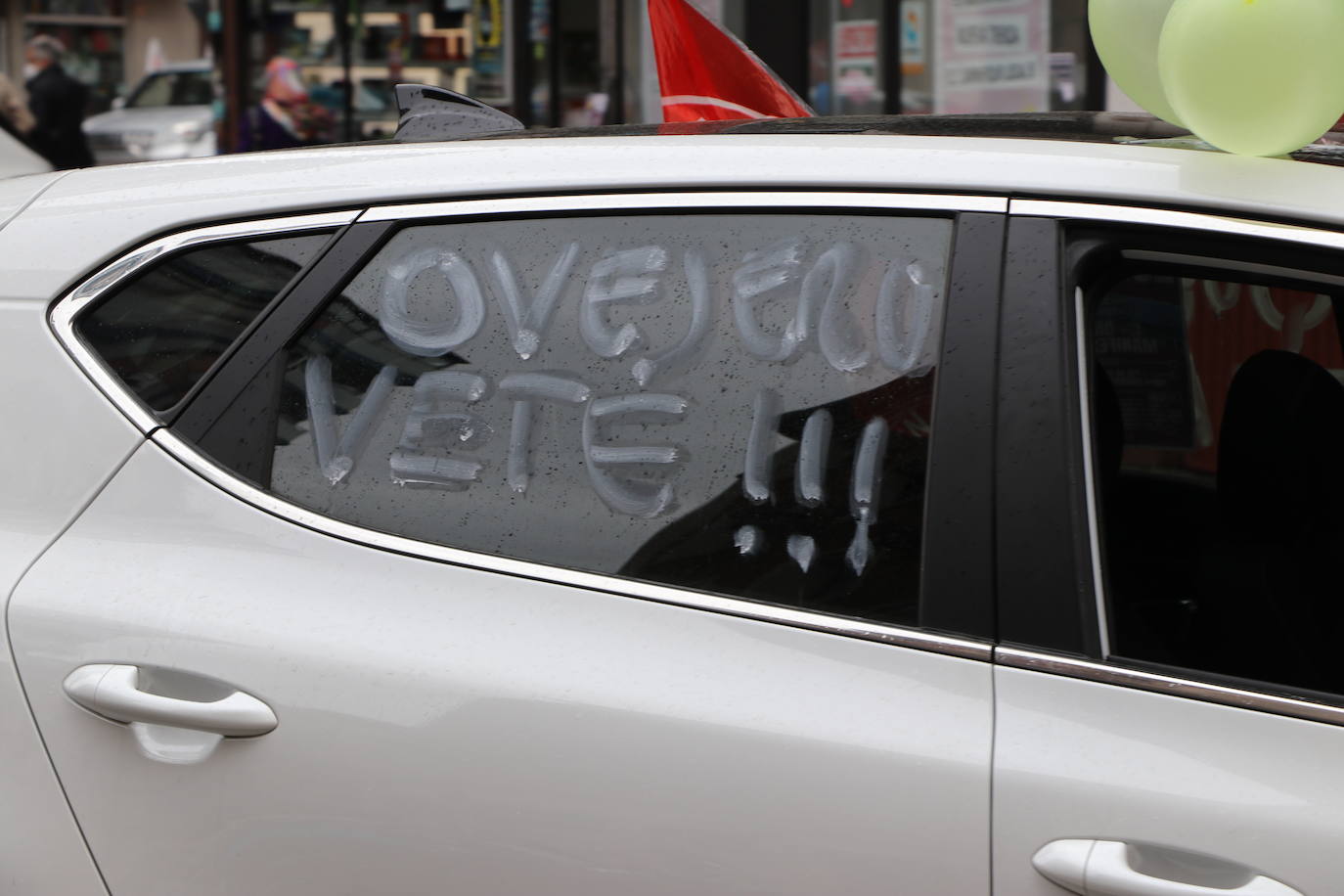 Fotos: Los trabajadores de Ovejeron vuelven a las calles