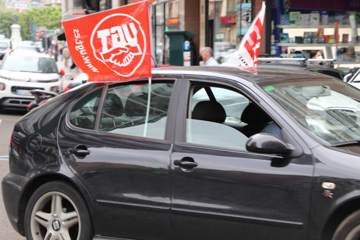 Fotos: Los trabajadores de Ovejeron vuelven a las calles