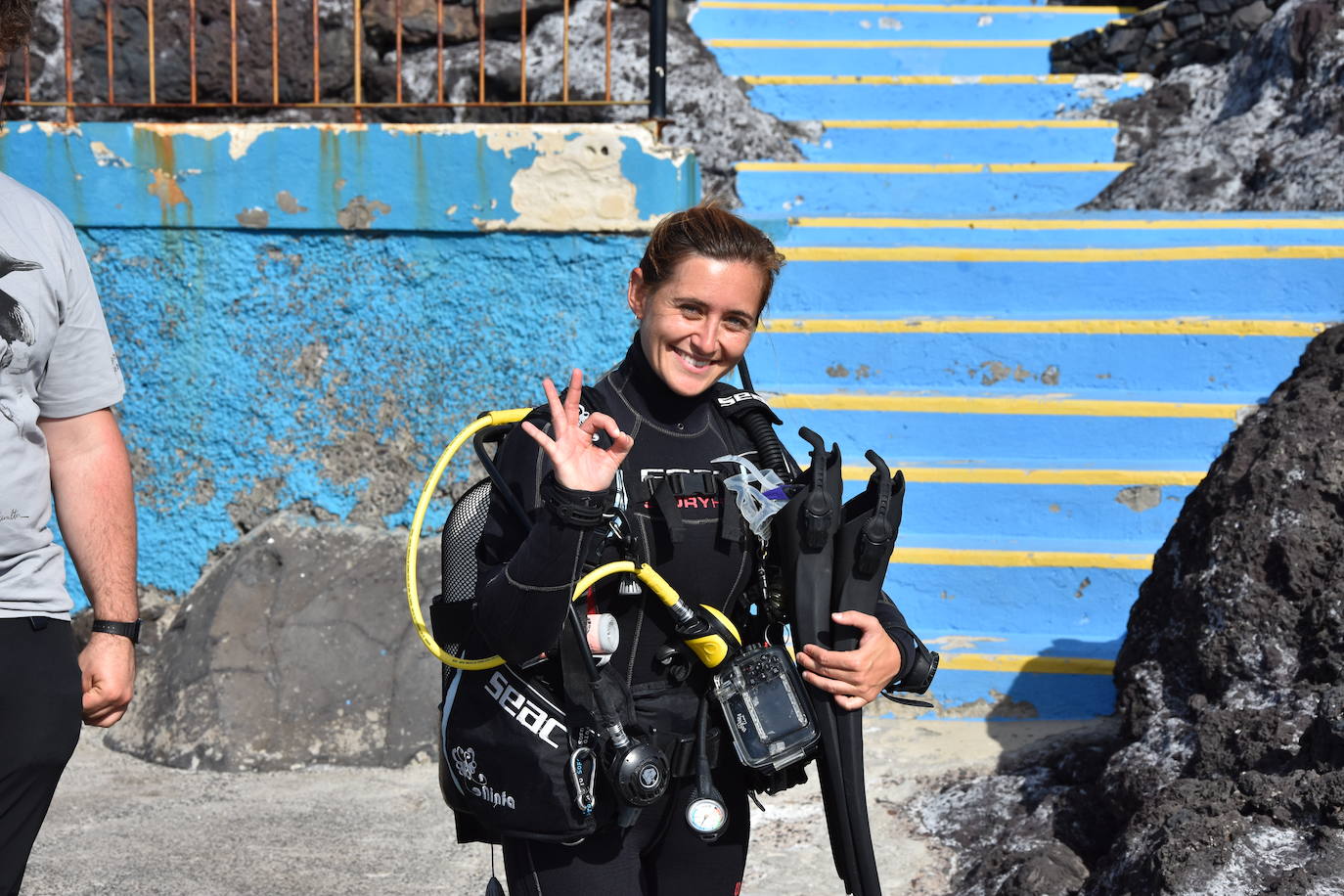 Una expedición con presencia leonesa viajó hasta las islas portuguesas para rodar un documental sobre las focas monje, un animal con apenas 650 ejemplares en el mundo.