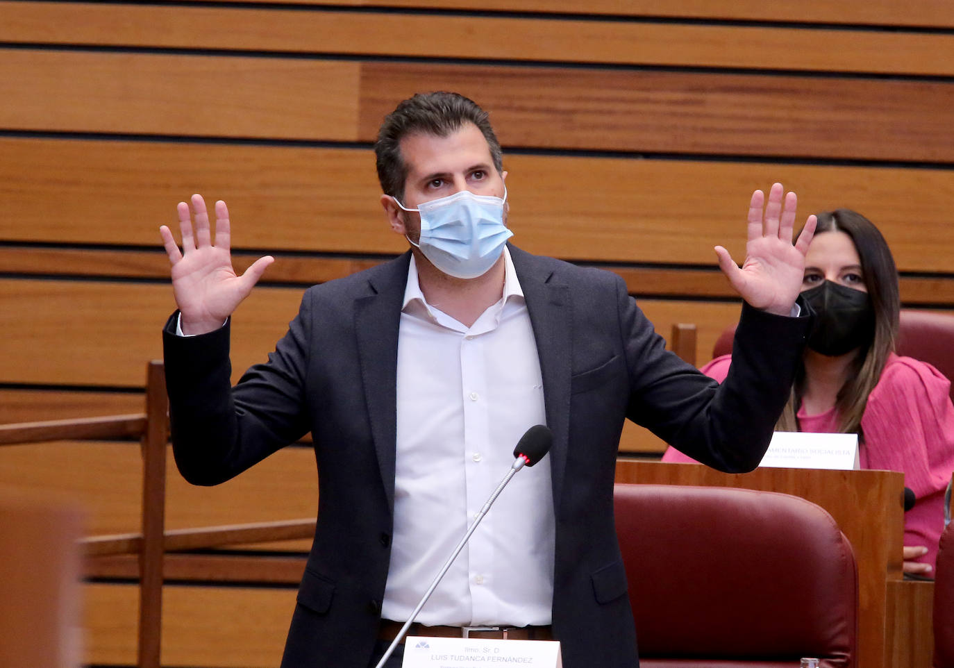 El presidente de la Junta, Alfonso Fernández Mañueco, junto al vicepresidente Francisco Igea en el pleno de las Cortes de Castilla y León