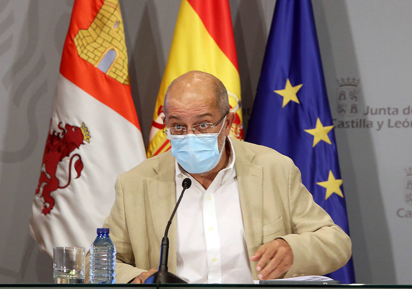 El vicepresidente, portavoz y consejero de Transparencia, Ordenación del Territorio y Acción Exterior, Francisco Igea, comparece en rueda de prensa posterior al Consejo de Gobierno