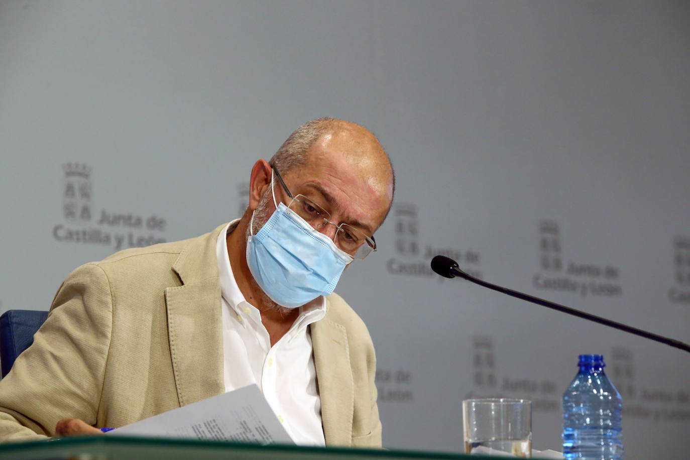 El vicepresidente, portavoz y consejero de Transparencia, Ordenación del Territorio y Acción Exterior, Francisco Igea, comparece en rueda de prensa posterior al Consejo de Gobierno