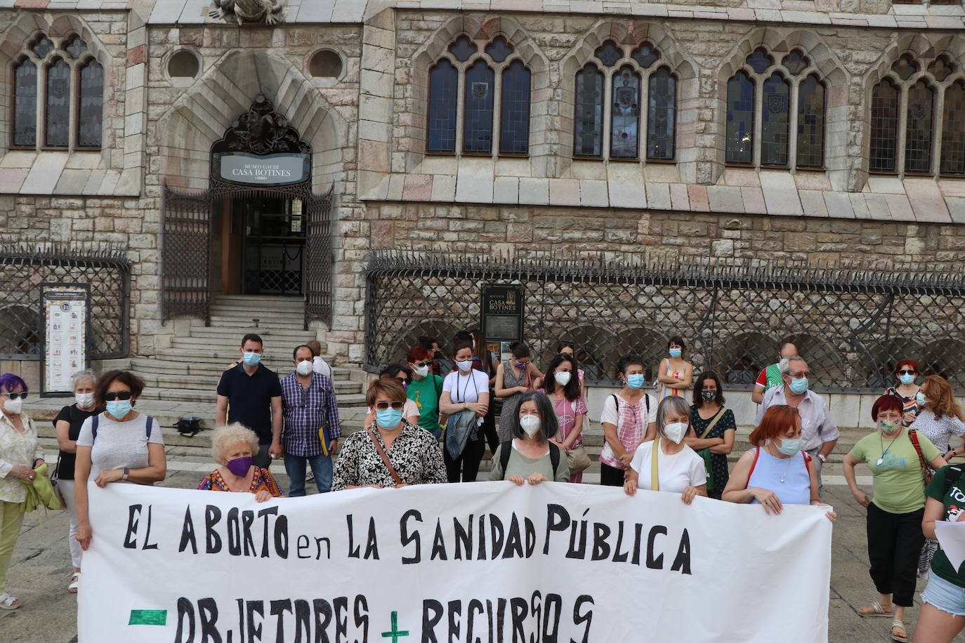 El Movimiento Feminista de Léon encabeza las demandas de un «aborto libre, seguro y gratuito».