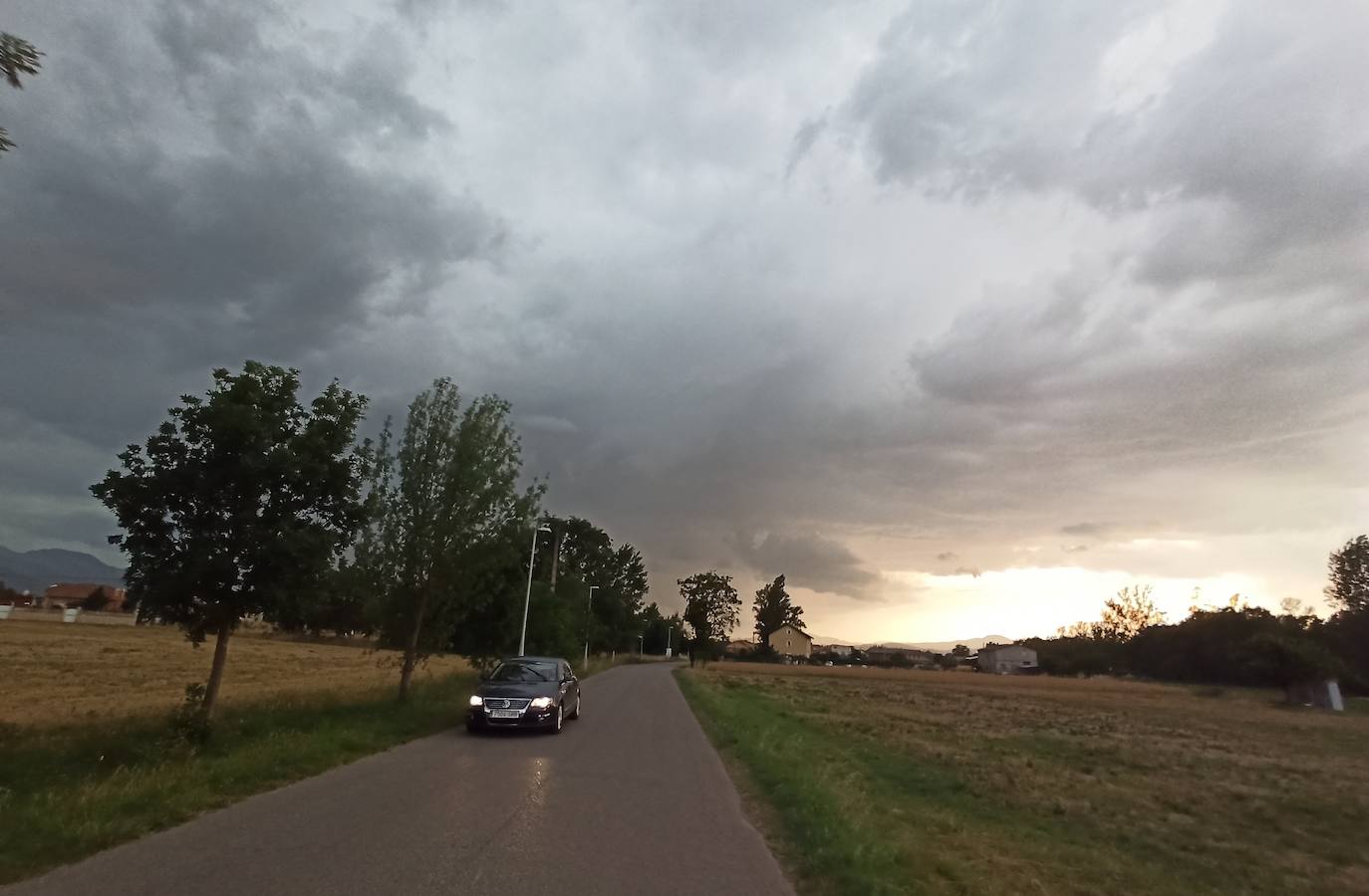 Fotos: Nubes tormentosas en el Bierzo