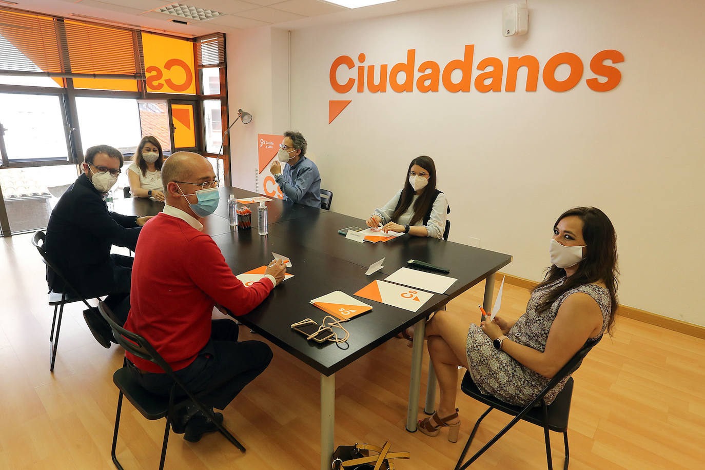 La coordinadora autonómica de Ciudadanos considera a la formación naranja un «incordio» para PSOE y PP. 