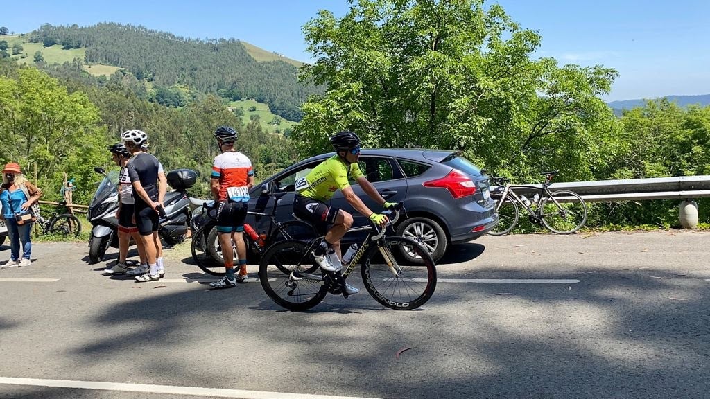 Cinco corredores del conjunto maragato participan en la primera edición de este torneo ciclista.