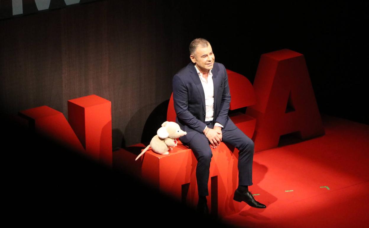 Jorge Javier, sobre las tablas del Auditorio este domingo en León.