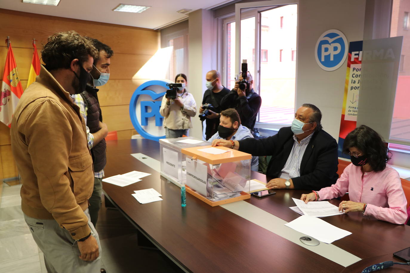 Fotos: Elecciones en el PP de León