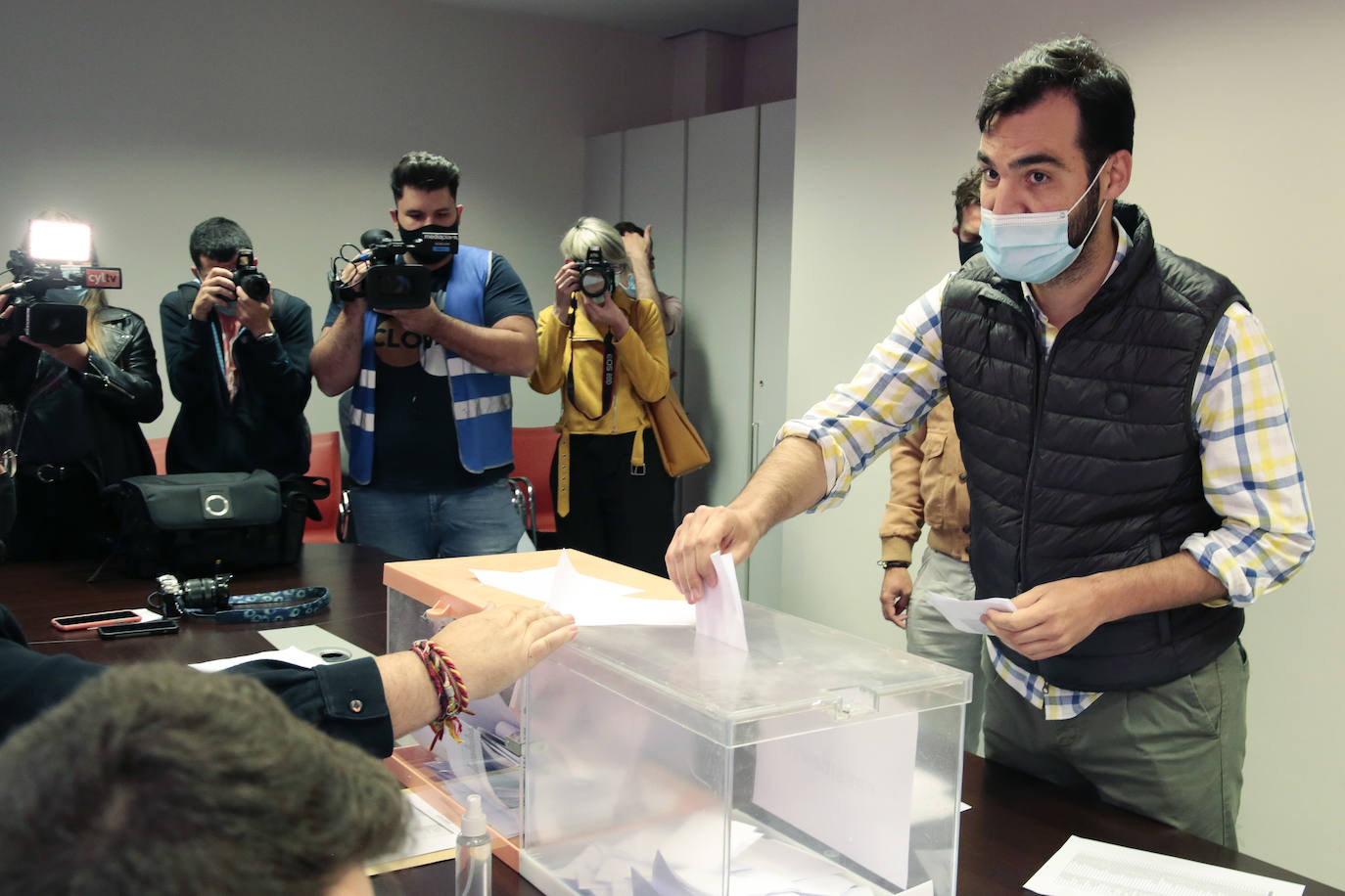 Fotos: Elecciones en el PP de León