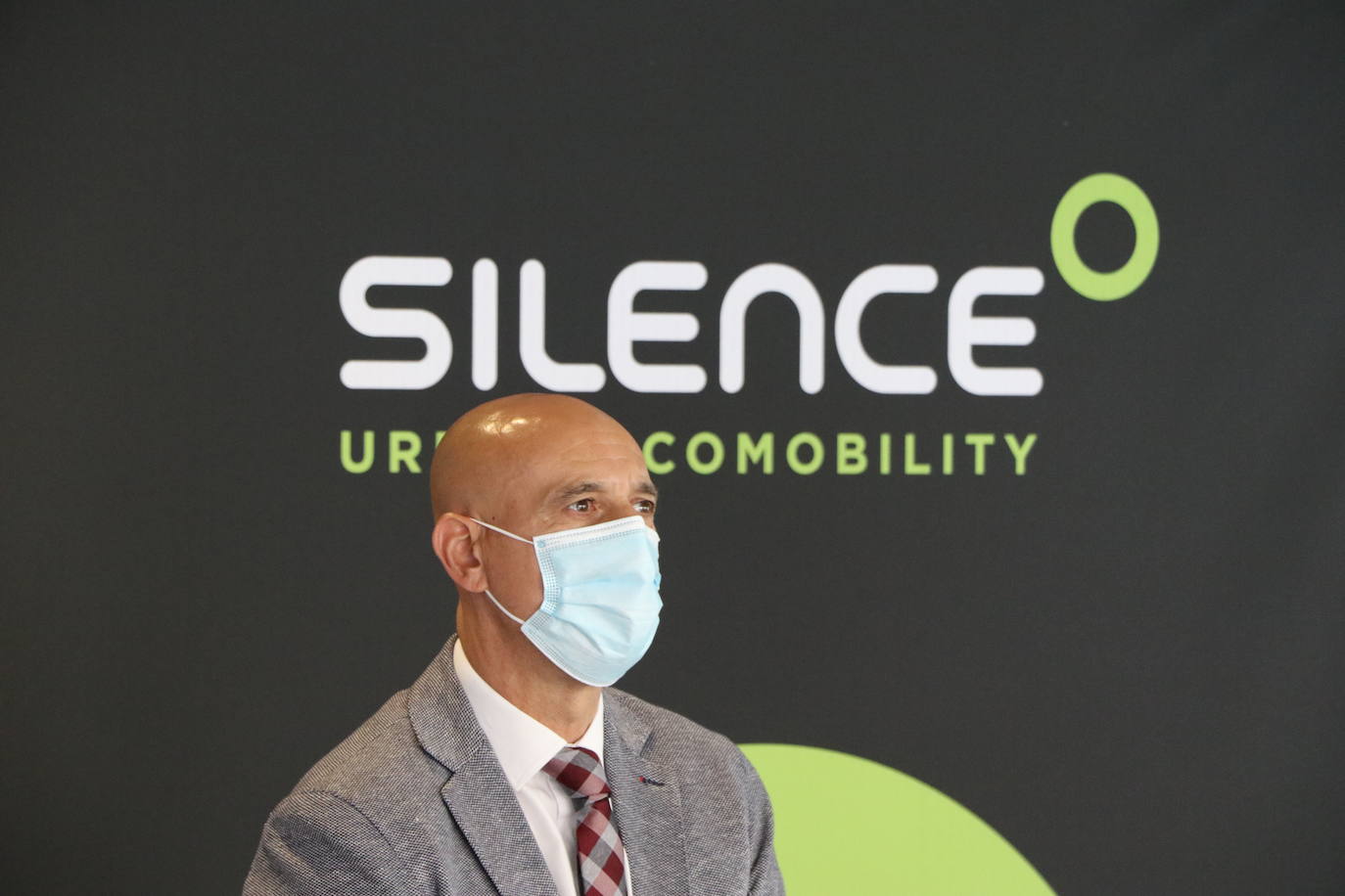 Presentación de Silence León