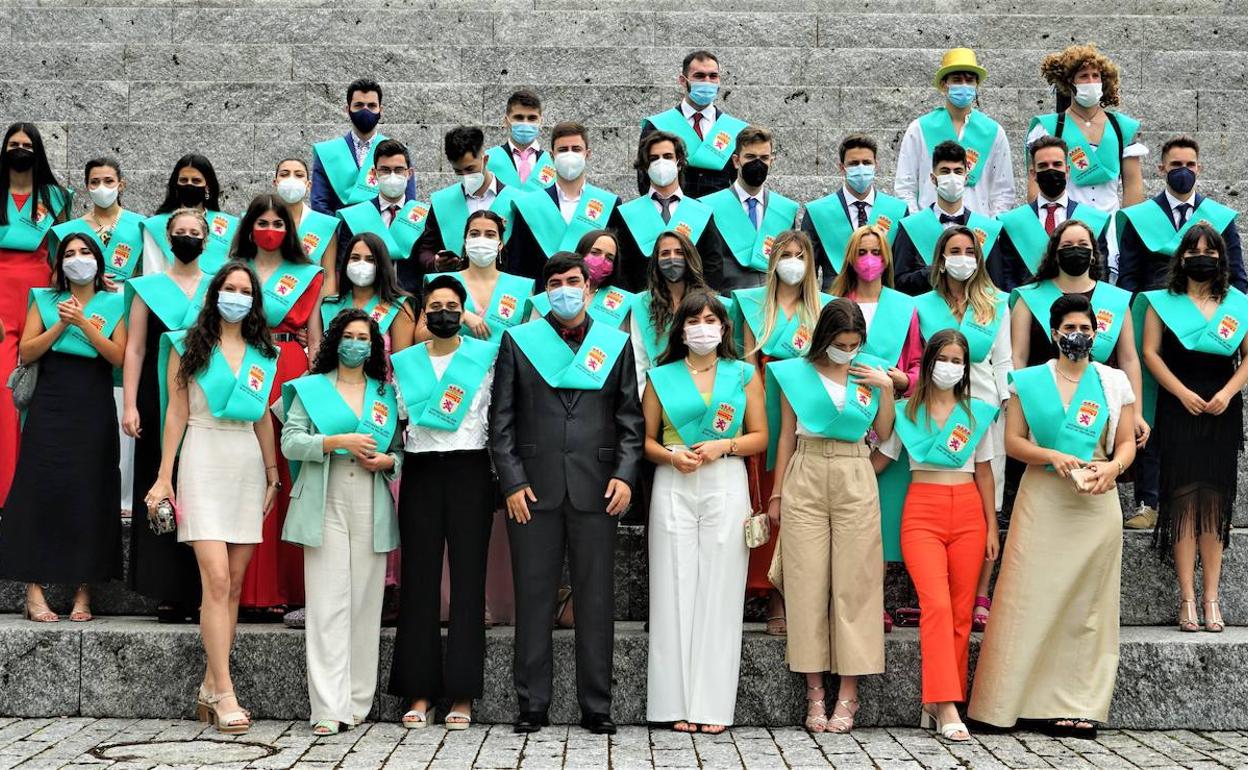 Los alumnos de Fisioterapia del Campus de Ponferrada celebran su graduación