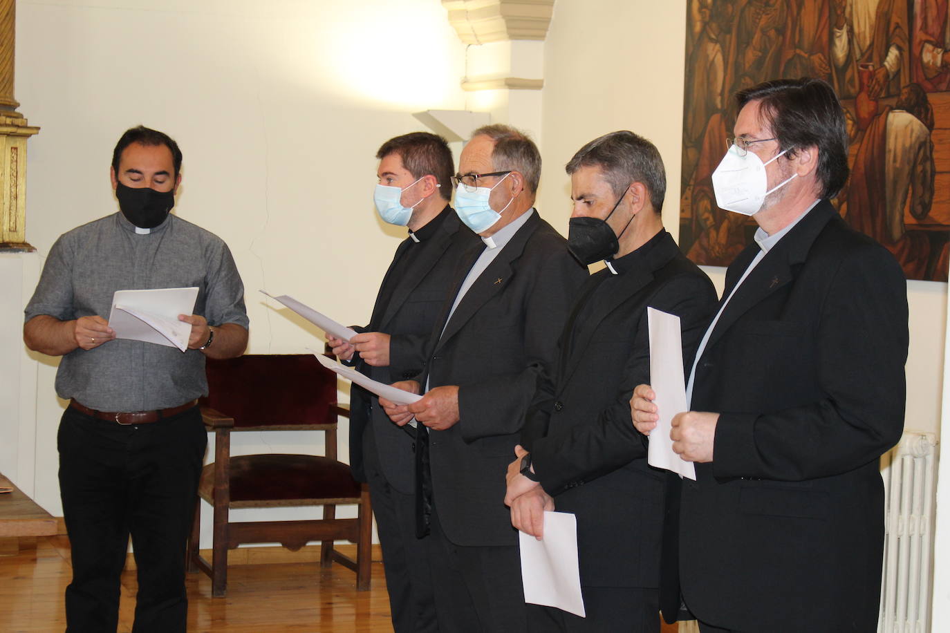 Cuatro delegados episcopales y un nuevo vicario general toman el relevo en el Consejo episcopal en un acto simbólico y cargado de recuerdo e ilusión en el Salón del Trono del Obispado de León