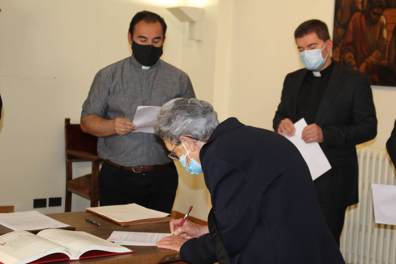 Cuatro delegados episcopales y un nuevo vicario general toman el relevo en el Consejo episcopal en un acto simbólico y cargado de recuerdo e ilusión en el Salón del Trono del Obispado de León