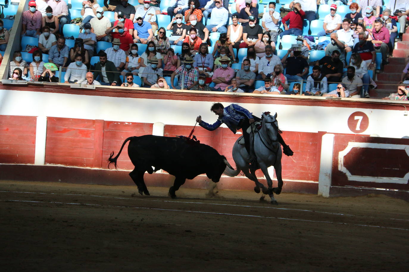 Fotos: Las mejores imágenes de Plablo Hermoso de Mendoza en la plaza de toros de León