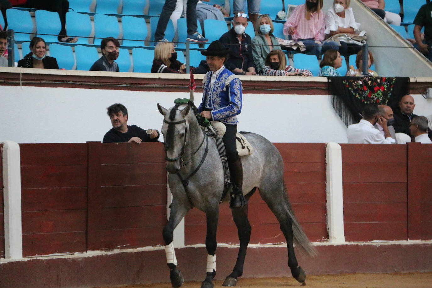 Fotos: Las mejores imágenes de Plablo Hermoso de Mendoza en la plaza de toros de León