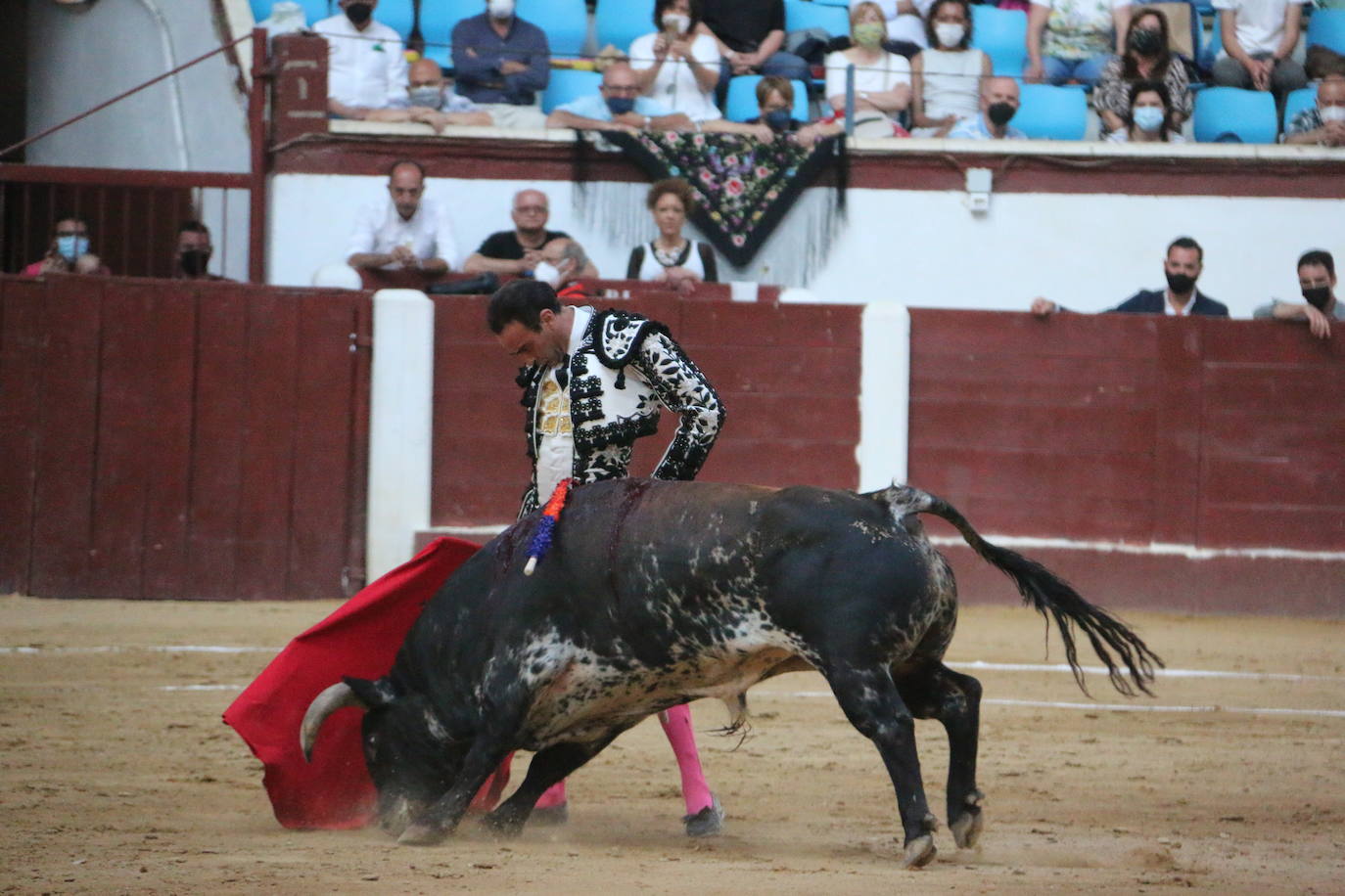 Fotos: Las mejores imágenes de Enrique Ponce en la plaza de toros de León