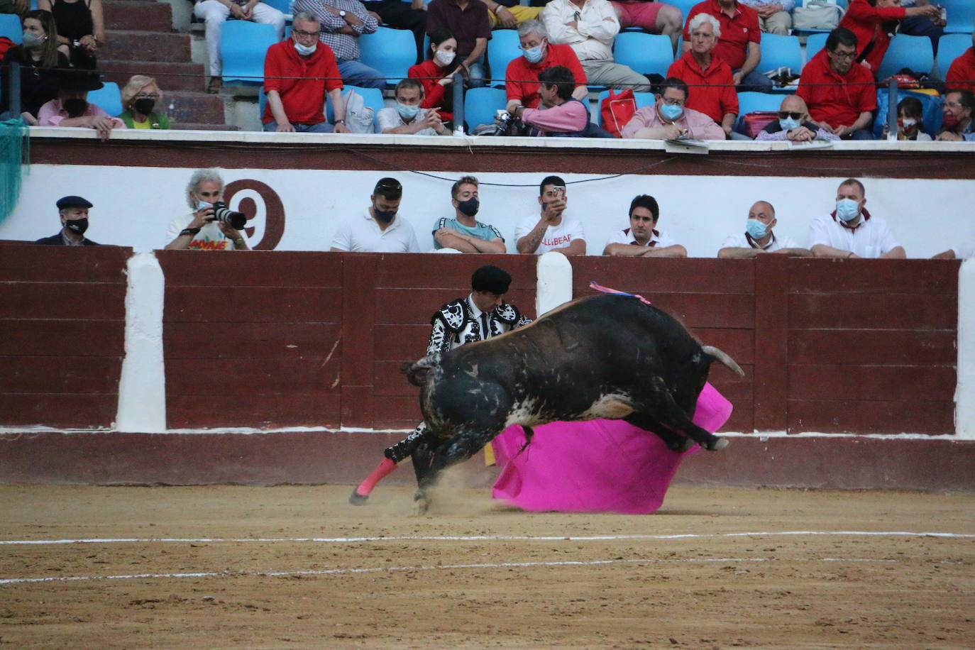 Fotos: Las mejores imágenes de Enrique Ponce en la plaza de toros de León