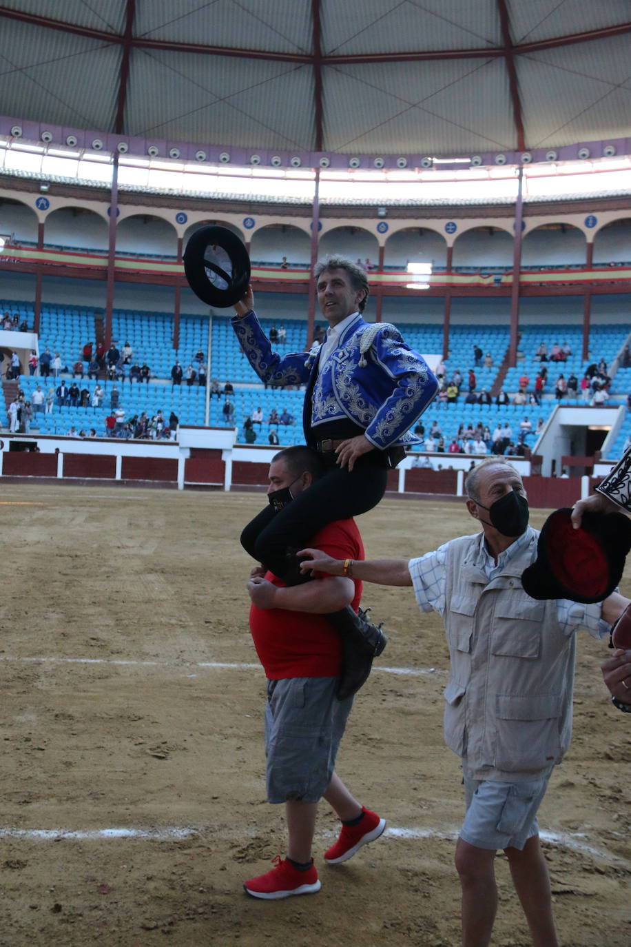 Puerta grande para Pablo Hermoso y Enrique Ponce